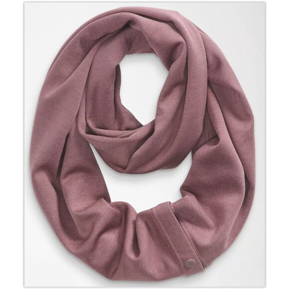 NWT The North Face logo SUPINE SCARF with snaps, TWILIGHT MAUVE HEATHER - Picture 2 of 4